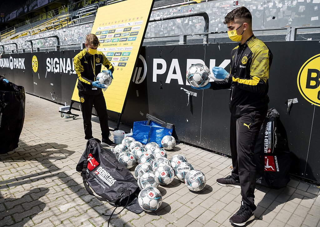 哈兰德门前推射破门,哈兰德推射远角偏了