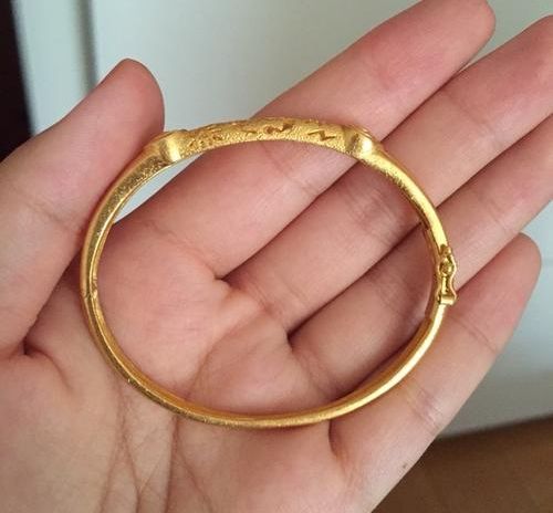 六福珠宝和周大福的古法手镯,周大福手镯好看还是周生生的好看