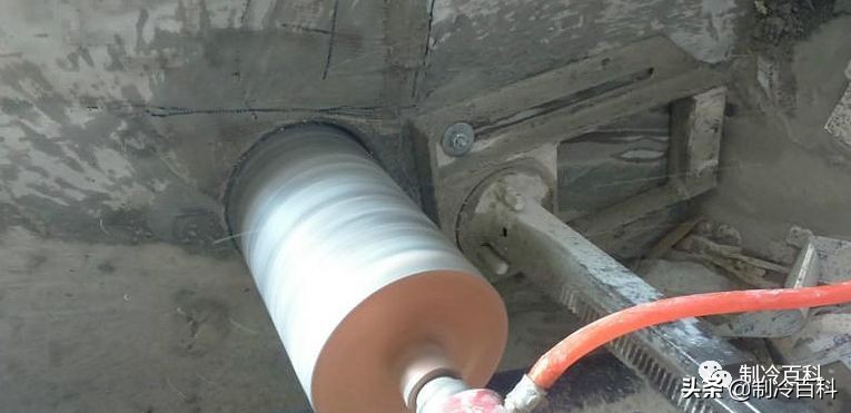 装空调会故意不给装好吗,外墙空调洞开洞会掉东西下去吗