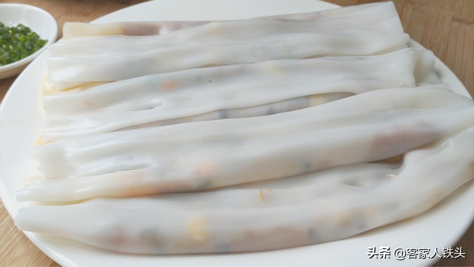 早餐猪肠粉的制作方法,猪肠粉的做法好吃家常菜