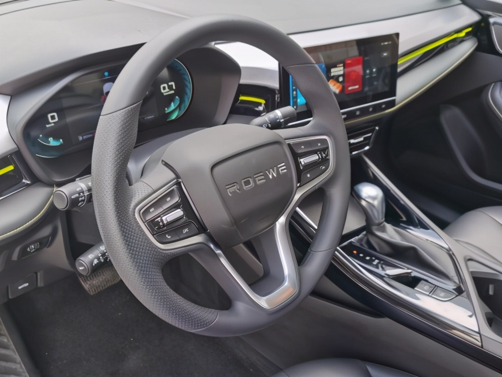 推荐顶配车型新款荣威i5购车指南,荣威i5口碑