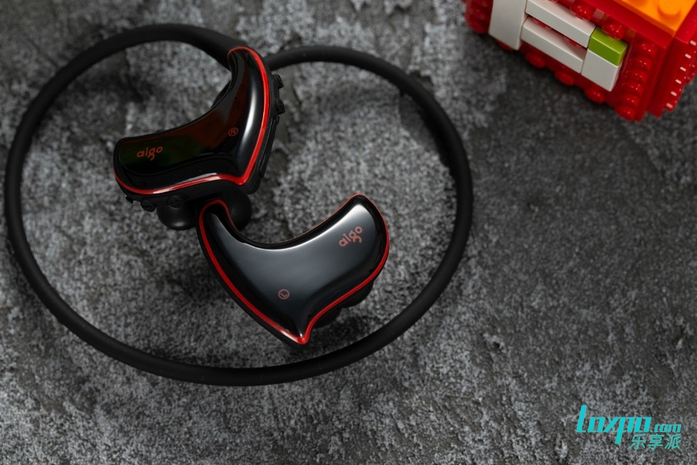 双模一键切换，爱国者无线运动蓝牙*放播**器体验