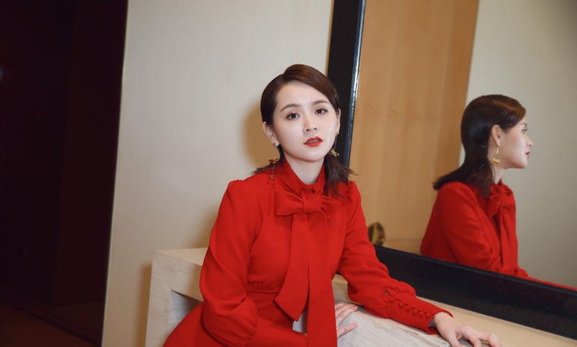 邓莎穿裙子好看吗,邓莎白色同款连衣裙