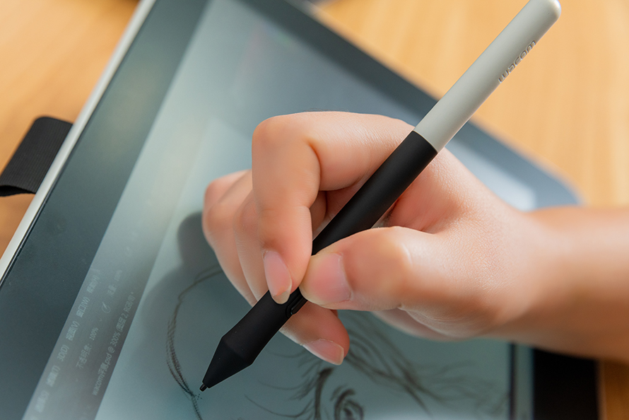 wacomone数位屏优缺点,wacomone数位屏笔不能用