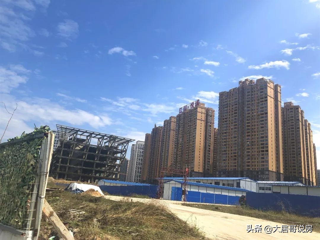 广西南宁市青秀区凤岭北路烂尾楼,南宁凤岭医院何时能完工呢