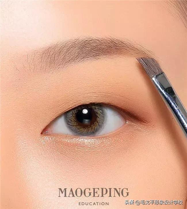 画眉毛眉头怎么画比较自然,画眉毛教程没有眉毛怎么画