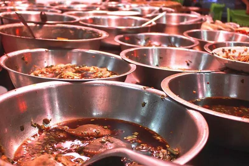 潮汕生腌海鲜一口吃完,潮汕生腌海鲜不是一般人能吃的