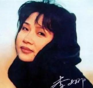 李娜从一代歌后去哪了,李娜看破红尘削发为尼