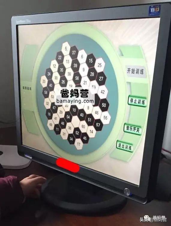 贾静雯孩子弱视,贾静雯女儿咘咘先天弱视是真的吗