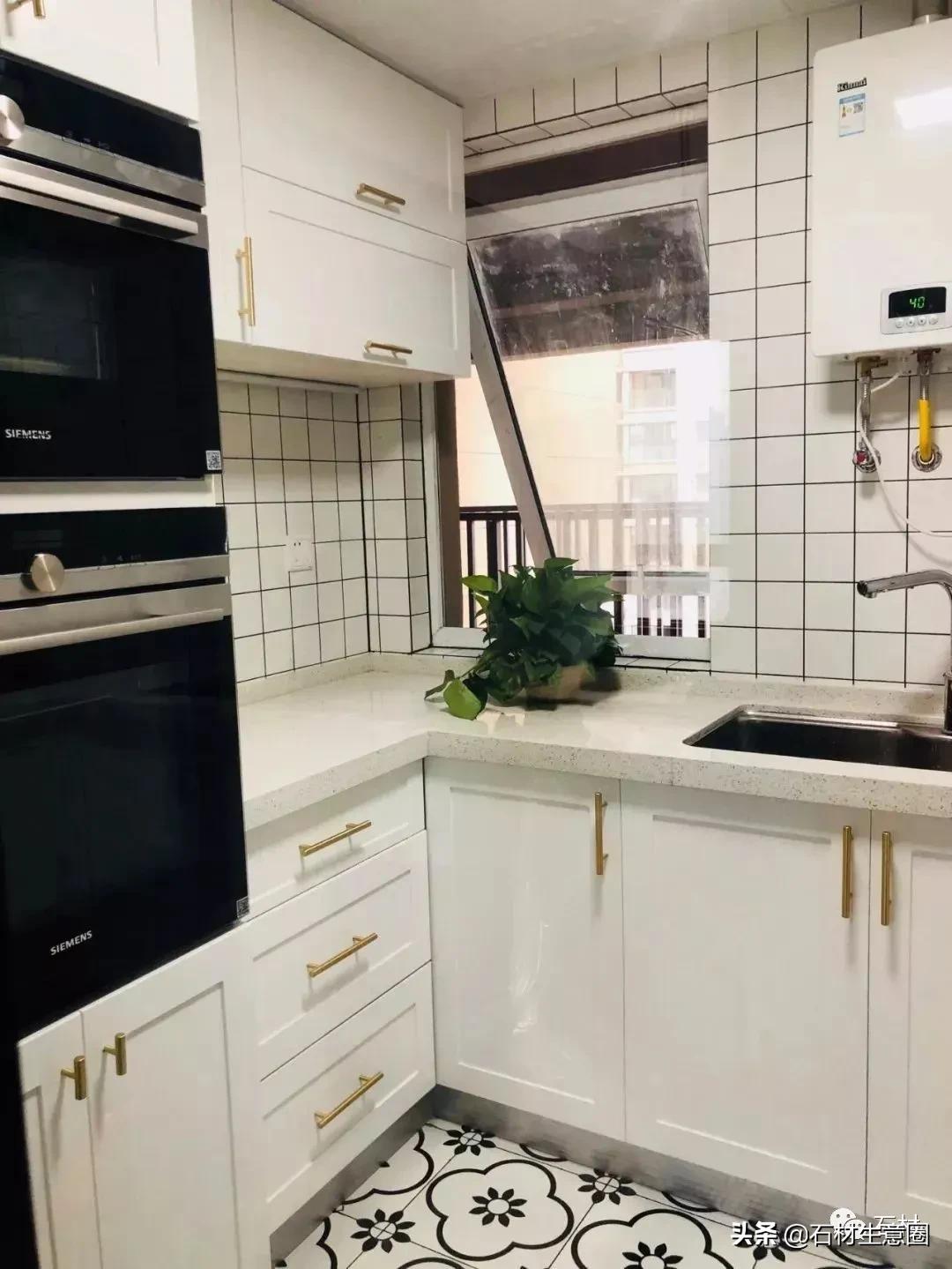 厨房灶台黑色白色柜子效果,黑灰色厨房灶台效果图