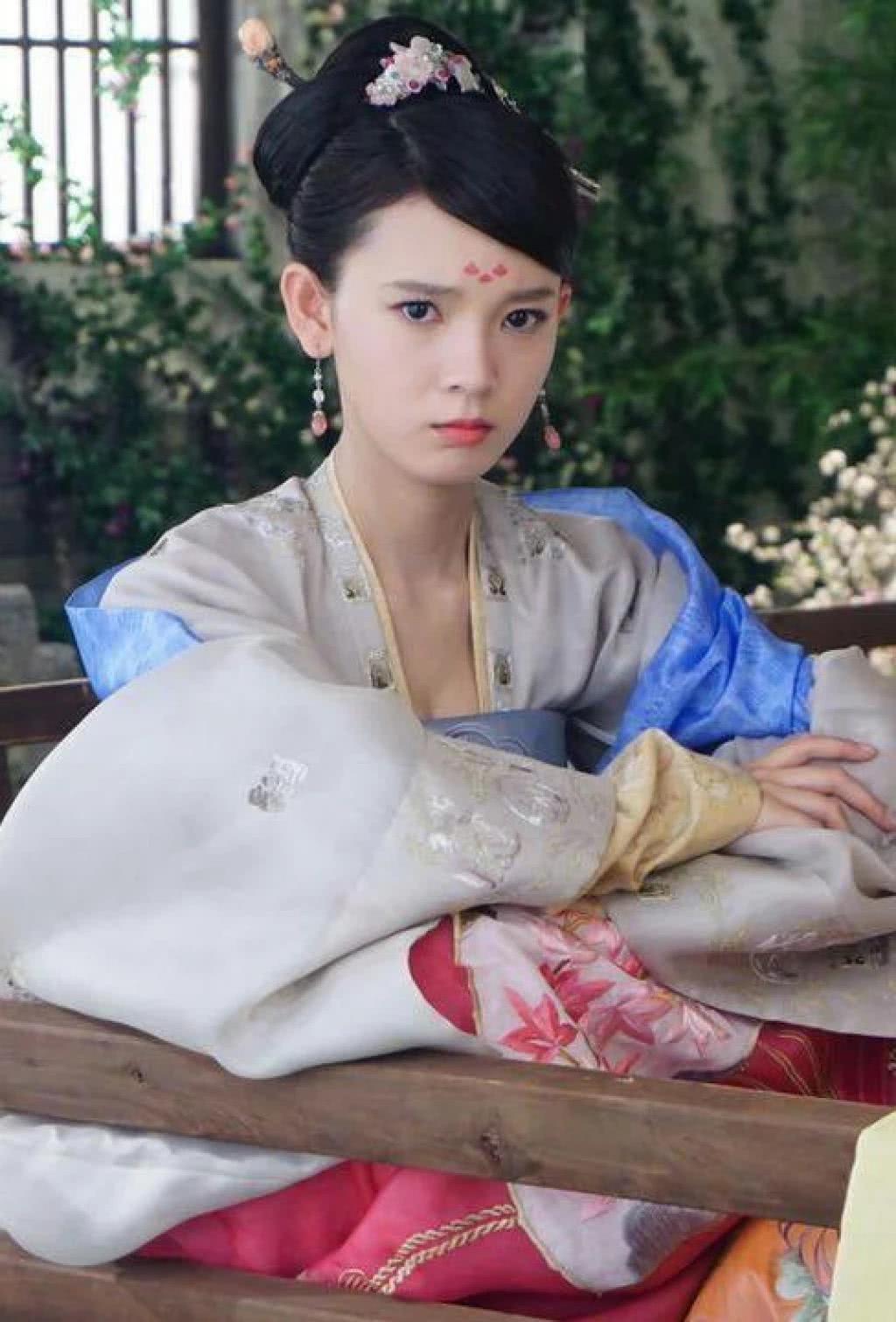 陈瑶胖了最新视频,陈瑶颜值巅峰