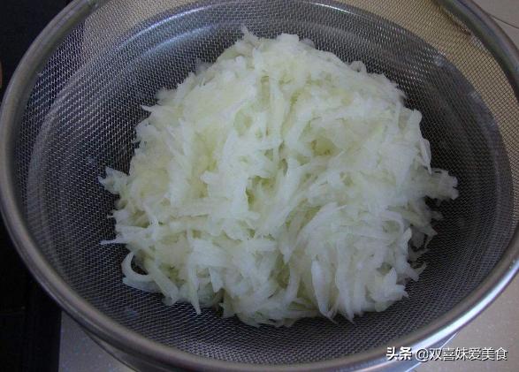 一根萝卜两个梨做糖水润肺,青萝卜怎样煮的有营养
