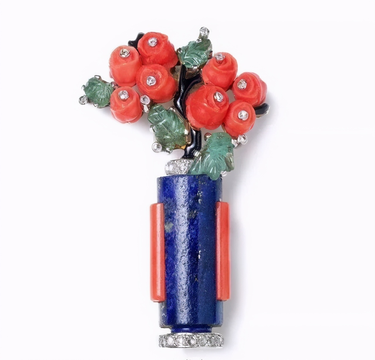 零基础入行，连手稿都一丝不苟，她是成就卡地亚传奇的天才设计师