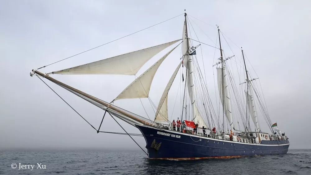 格陵兰的东海岸居然那么绚丽多彩，难怪特朗普想要买下来