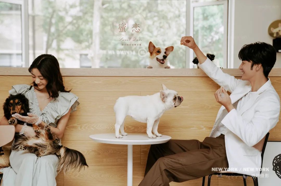 复古婚纱照民国风街拍,胶片感婚纱照推荐