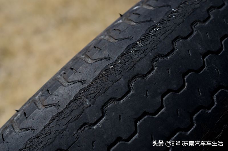 如何判断轮胎裂纹是否为质量问题,轮胎裂纹有什么补救方法