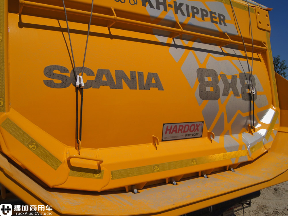 8x8斯堪尼亚,8x8是几驱