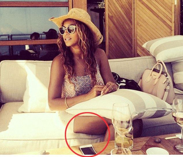 女星举办最“丑”内衣秀获赞：真正的审美，从来没有标准