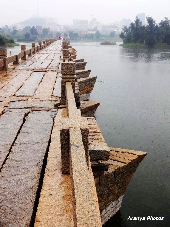 福建晋江安平桥视频,雨中安平桥