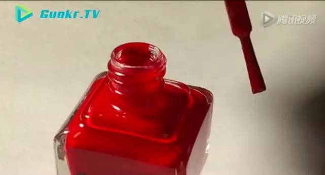 指甲怎么涂简单新奇,指甲怎么涂色好看又简单