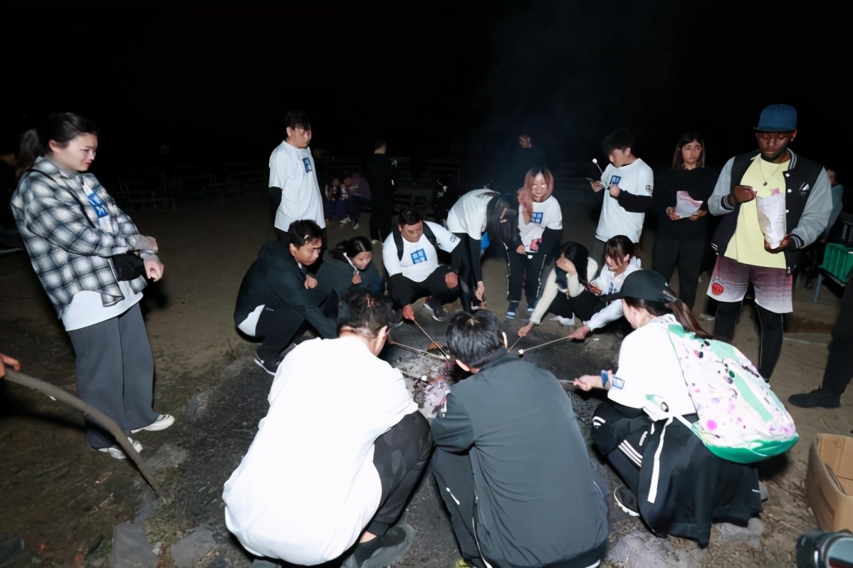 凝心聚力你我同行----记校长邦游美上海营地团建活动