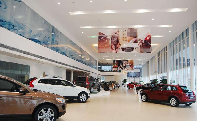 定金交了4s店还不给提车,定金已付对面单方面加钱