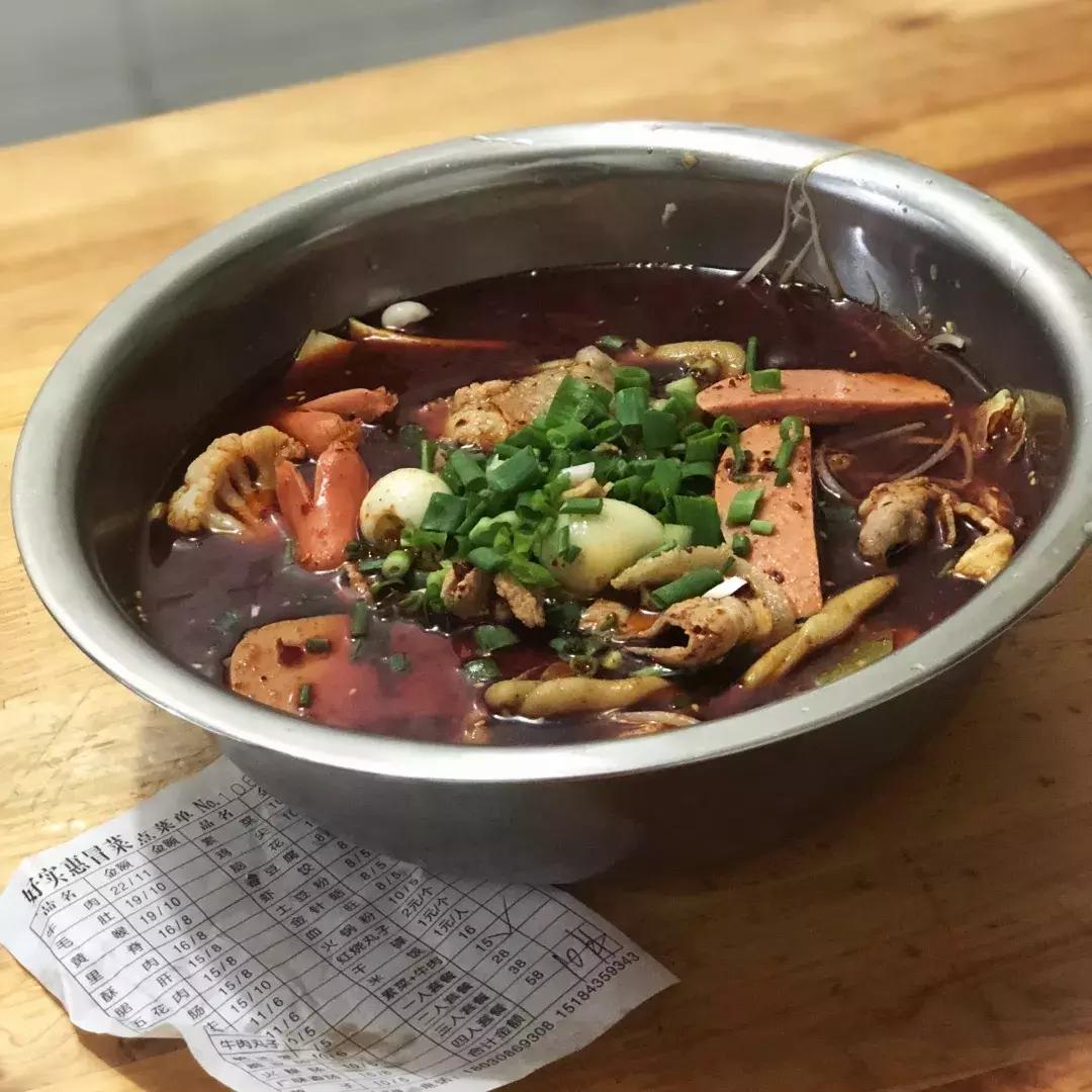 成体，一所靠“抓小偷”牢牢锁死热搜的学校