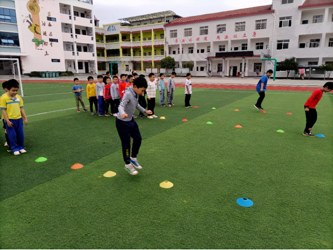 校园足球文化活动报道,校园足球运动开展情况