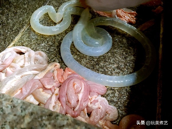 川味香肠，南方人该怎么吃，才不被辣晕了？