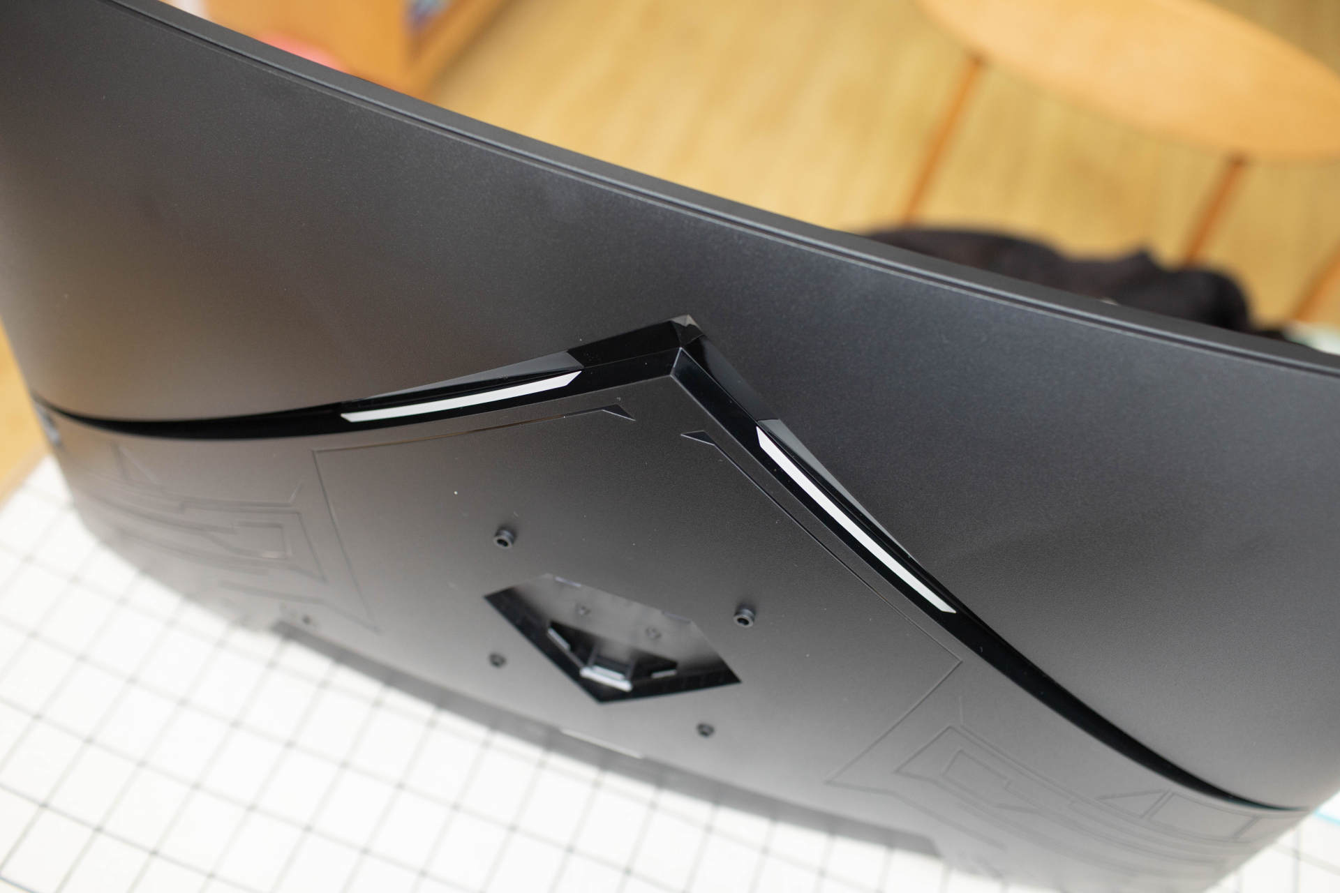 ktc48寸显示器,32寸显示器1k144hz游戏体验