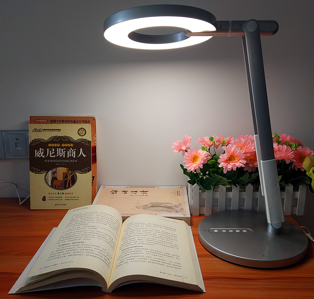 防近视的护眼灯,防蓝光护眼灯测评