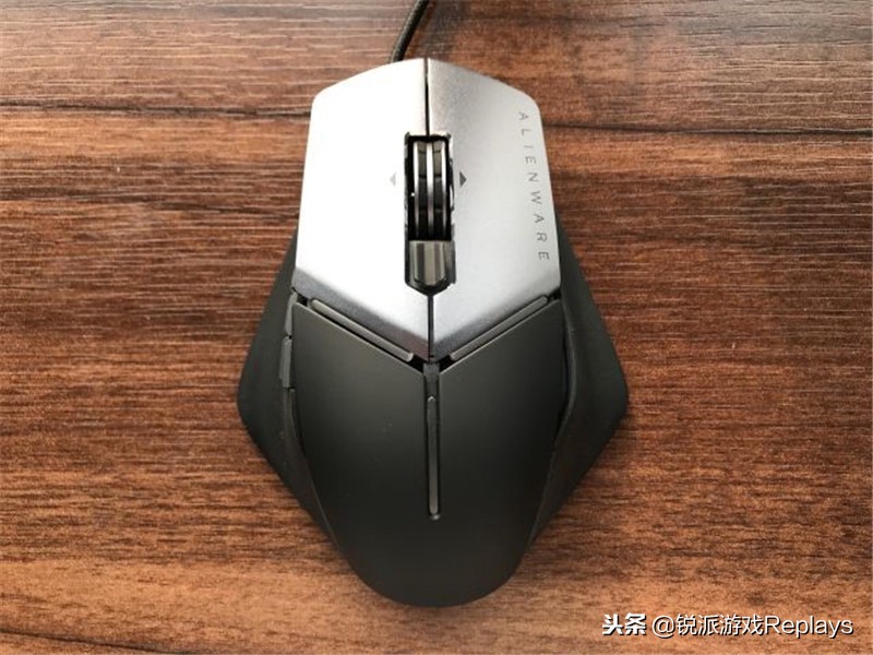 alienware外星人背部灯光,外星人全家桶颜值