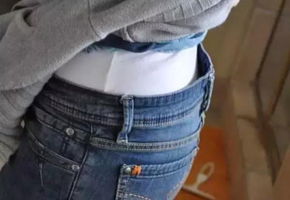 拉链脚坏了用吸管怎样修复,用塑料吸管修复衣服拉链