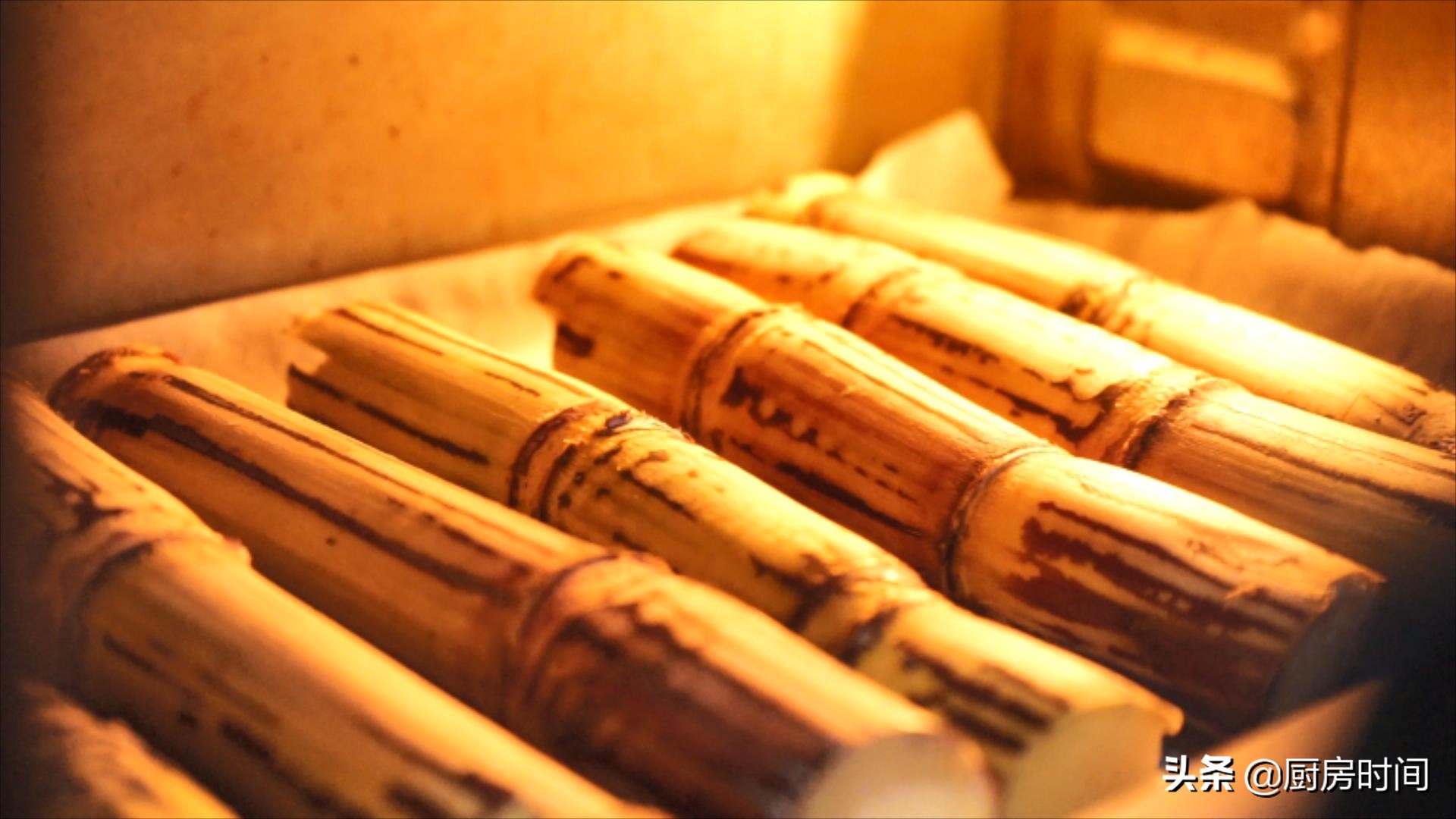 没开玩笑冬天真的得吃铁锅炖了,冬天吃甘蔗一种享受