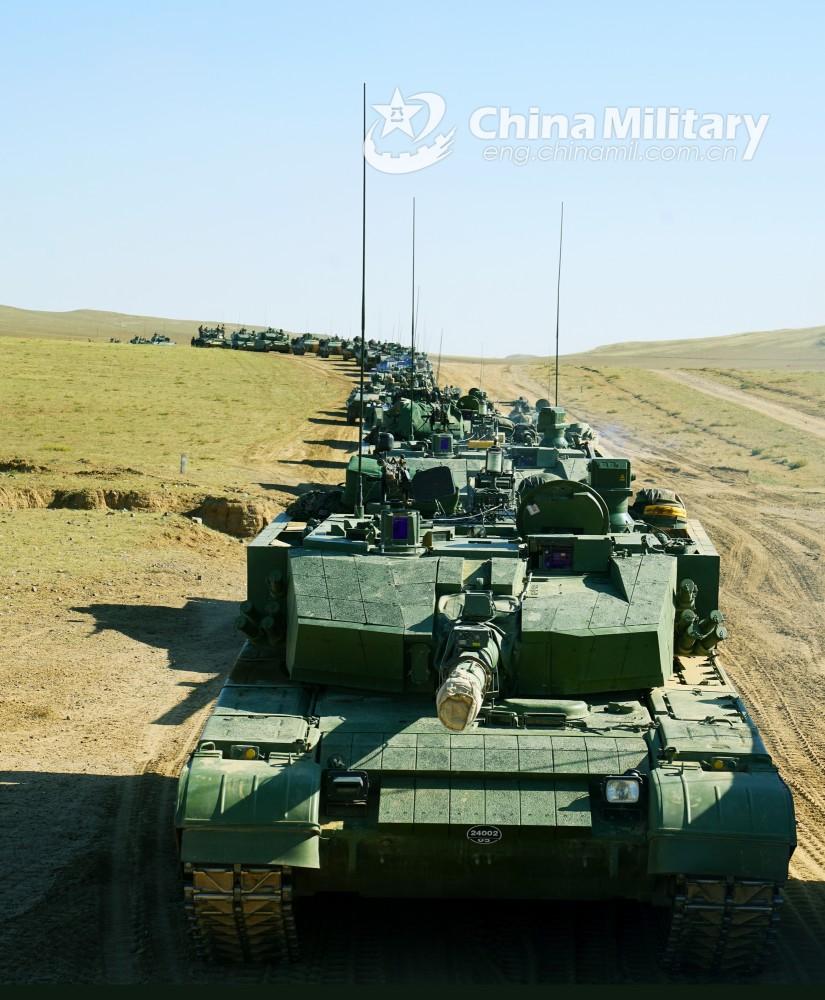解放军精锐装甲突击群驶出国门,解放军最强装甲突击群