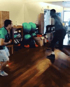 健身如何选动作,足球运动健身动作有哪些