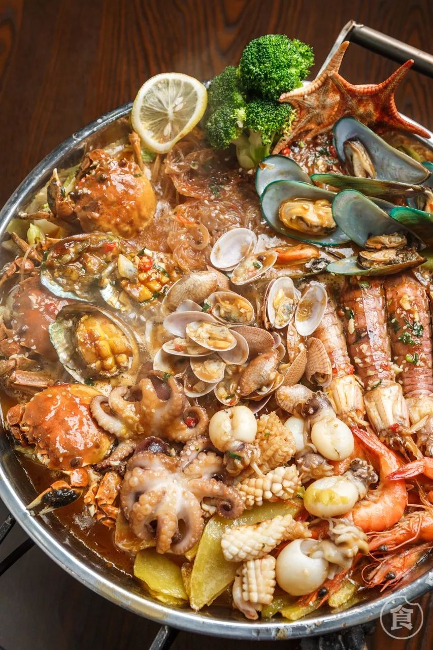 重庆江北海鲜大杂烩香辣海鲜锅,超好吃的海鲜大杂烩