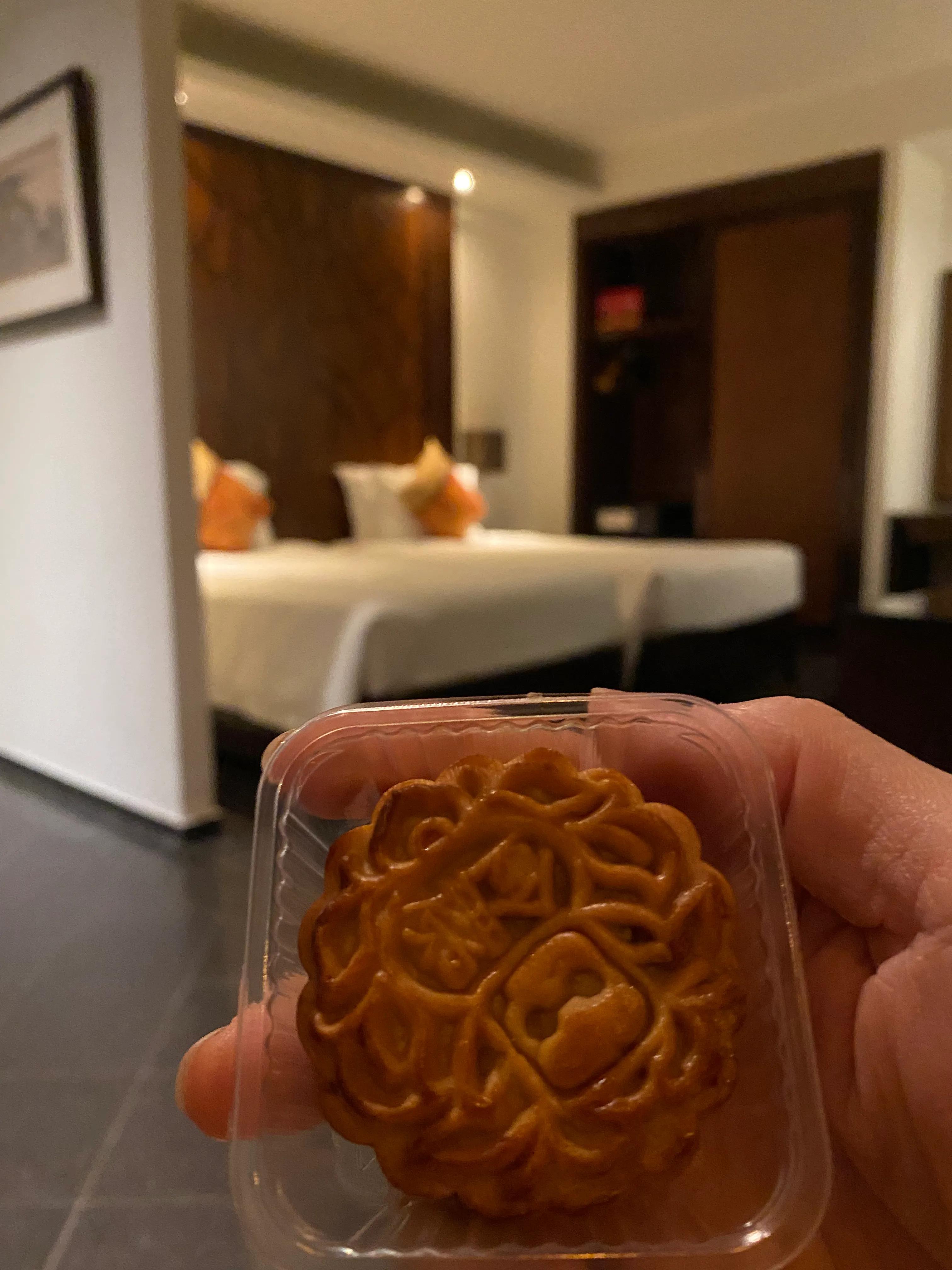 佳宁娜金腿小月饼还是挺好吃的