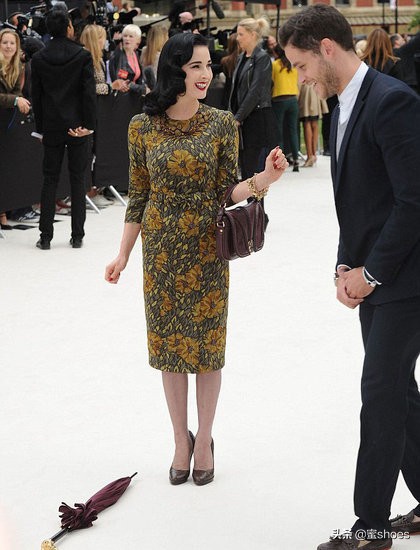 CL红底鞋的最忠实收藏者，脱衣舞娘蒂塔·万提斯魅而不俗的秘诀