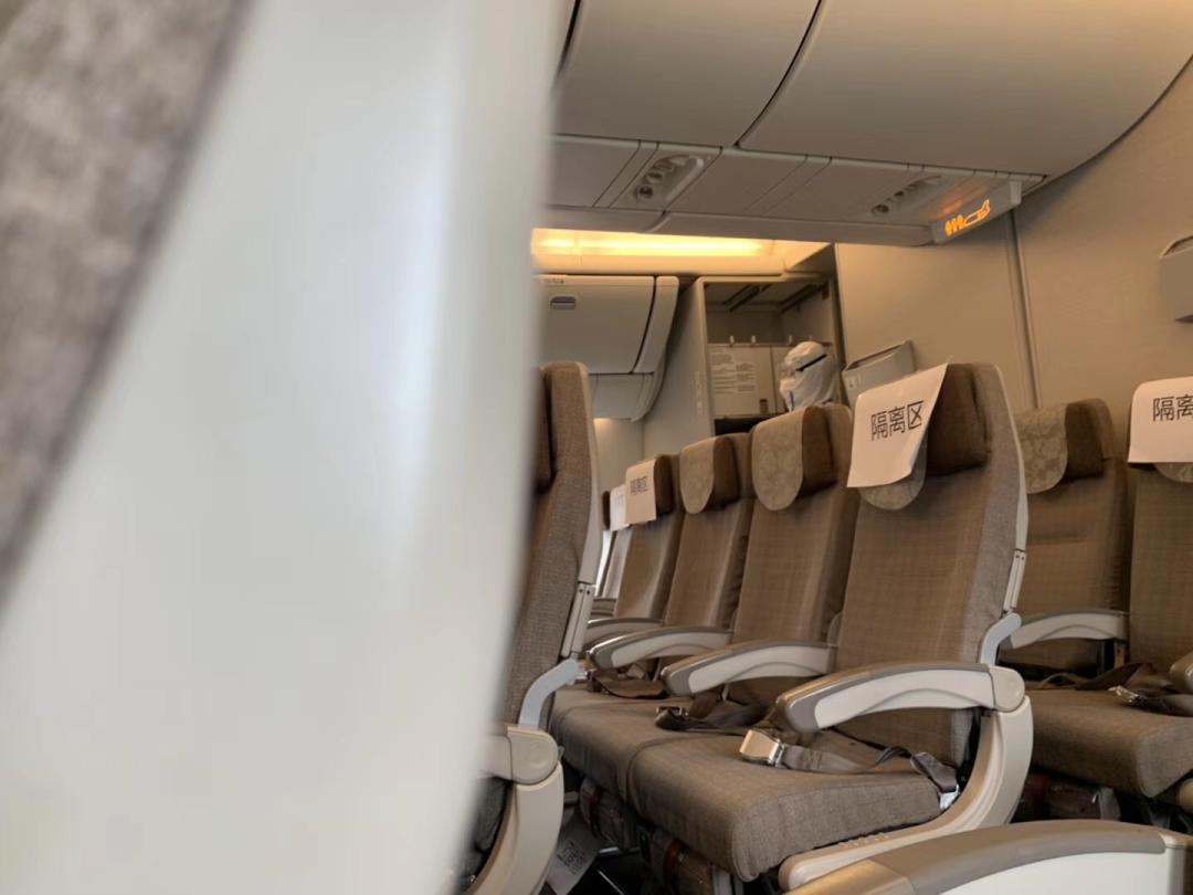 加拿大华裔女孩回国,加拿大女孩回国被取消航班