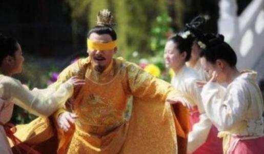 这个皇帝专爱又黑又胖的女人，给她起了一个特别贴切的称呼：媚猪