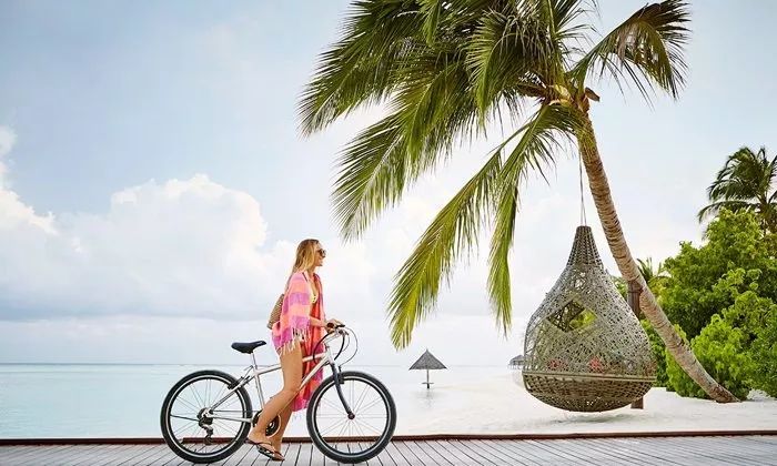 南阿里环礁,丽世岛度假村