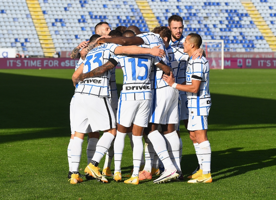 国米队长被讽“活着的雕像”真斗神霸气宣言：靠绷带进世界波