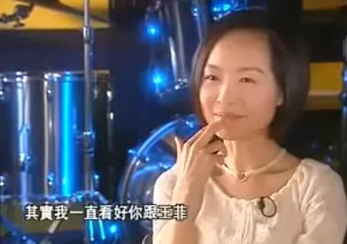 谢霆锋王菲复合后牵手视频,谢霆锋说不会结婚的视频