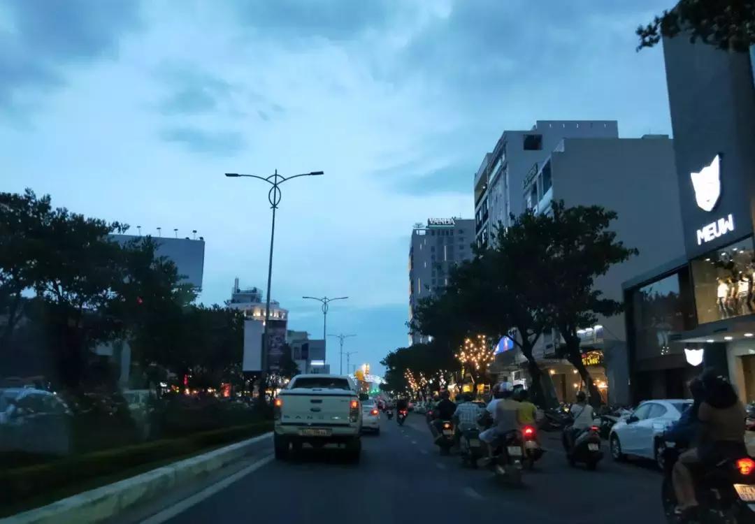 岘港有哪些越南特色美食餐馆推荐,岘港美食很好吃