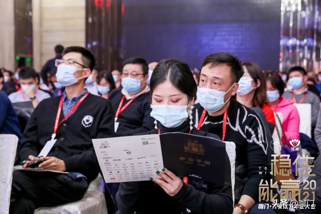 奈雪的茶和星巴克为什么在一起,星巴克咖啡和奈雪的茶