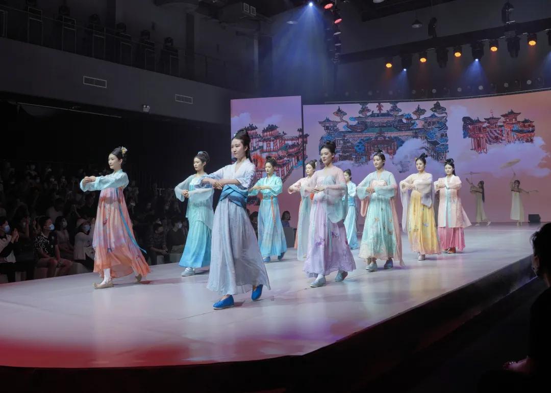 2021年清华服装设计毕业秀,中国优秀的服装设计毕业秀