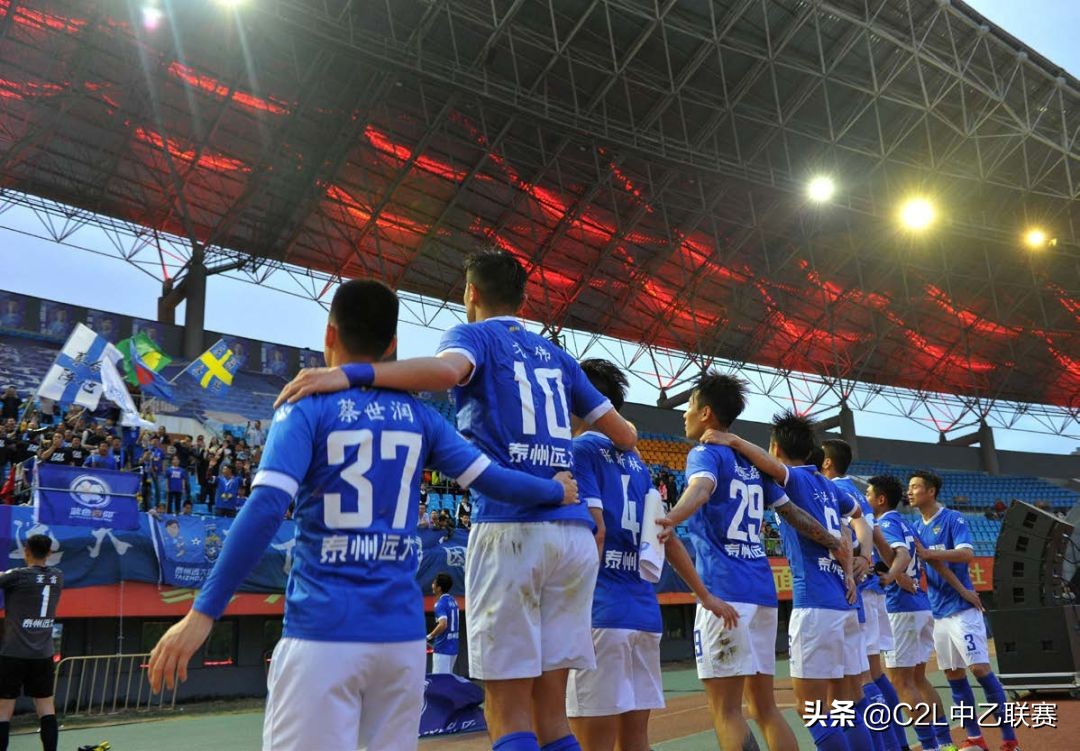 专刊“诚”攻与“城”功：足球荒漠变绿洲，因你更爱这座城（上）