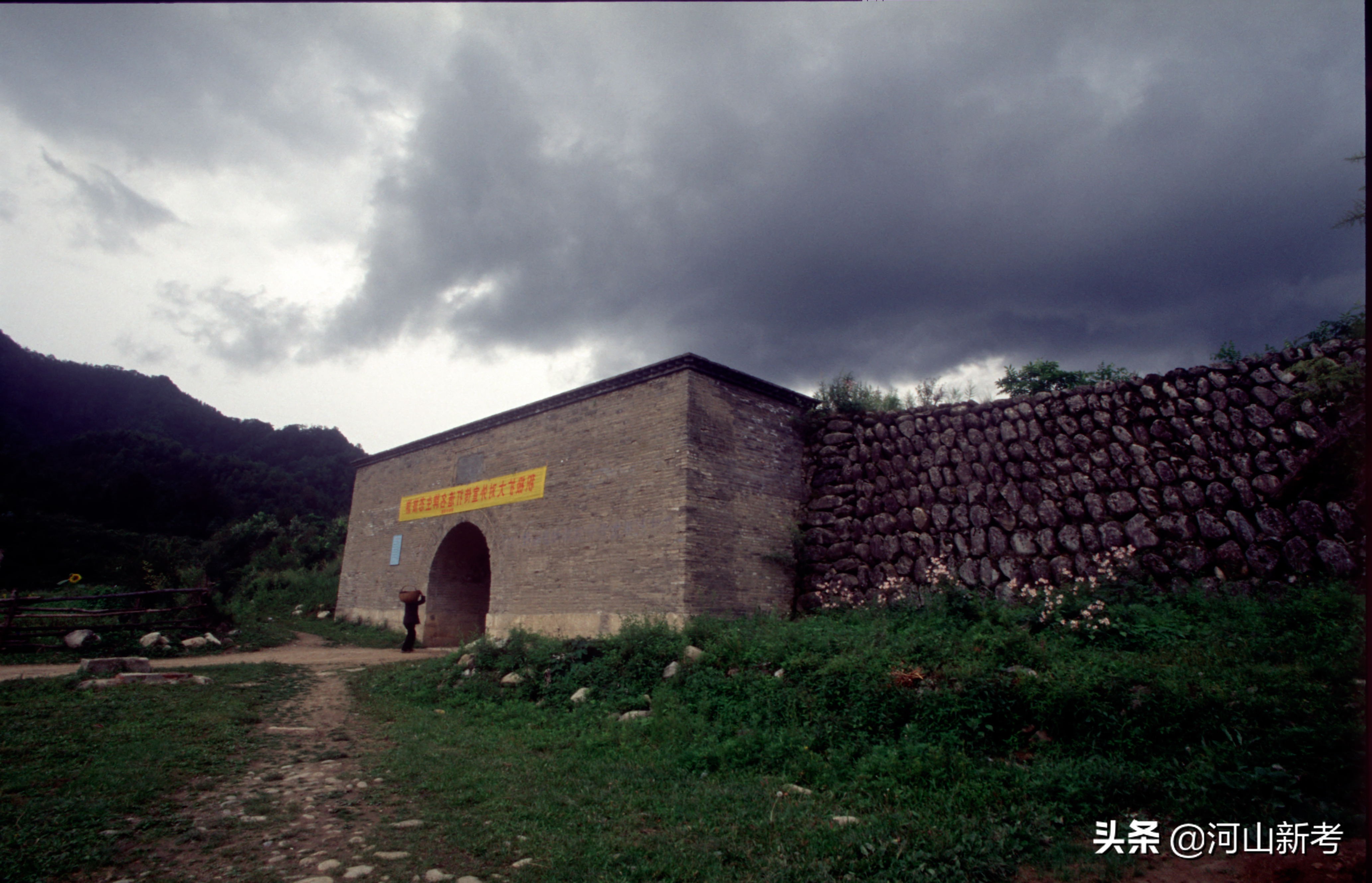 古栈道是如何修建的,古栈道是怎么建造的