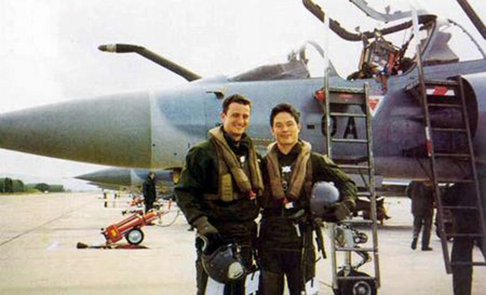 中国歼10a战斗机和以色列狮式对比,歼10和以色列幼狮的关系